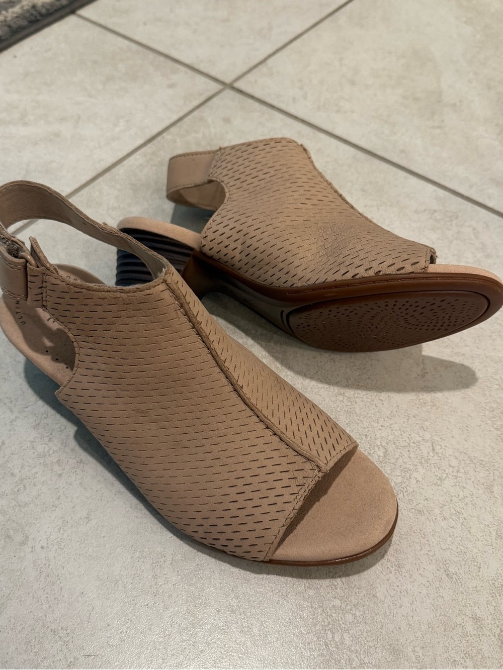Clarks Open-Toe Slingback Sandals